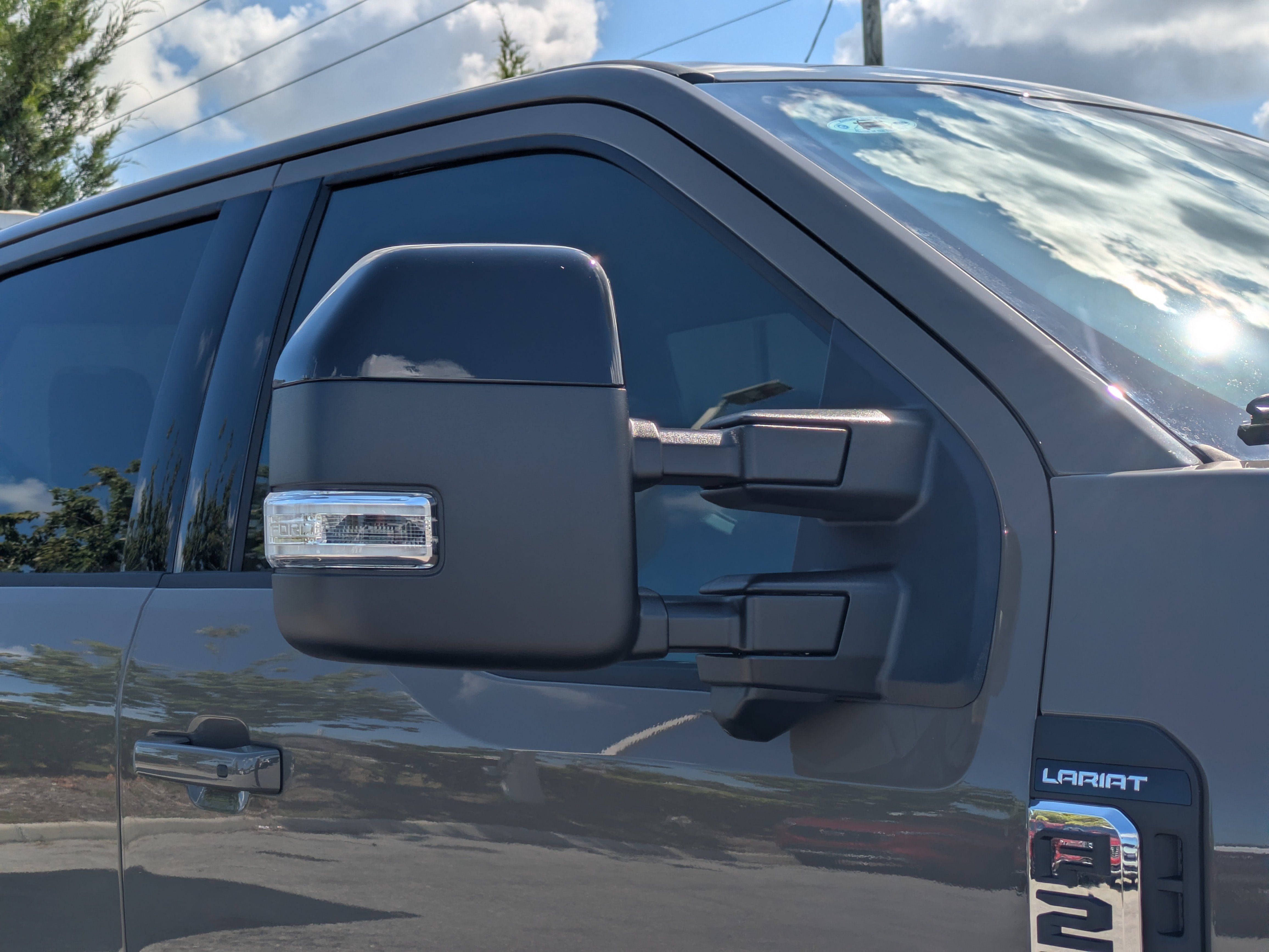 2026 Ford SUPER DUTY F-250 Lariat