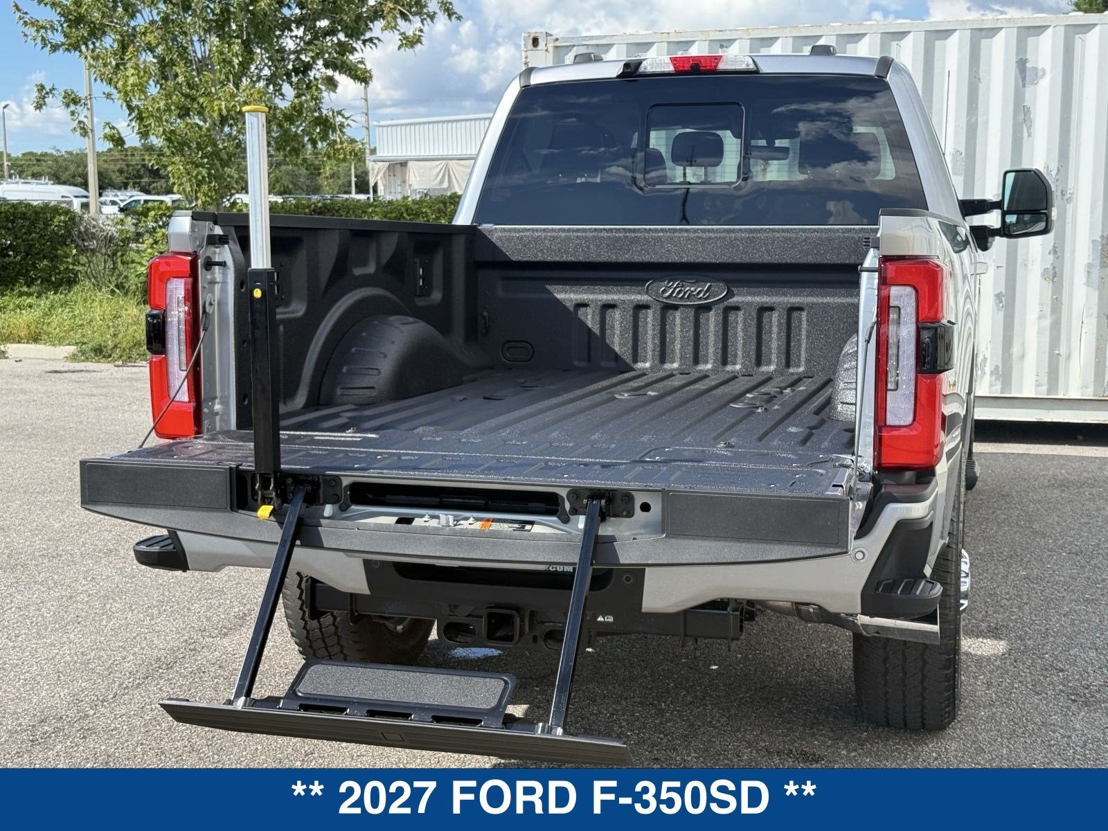 2027 Ford F-350SD Platinum
