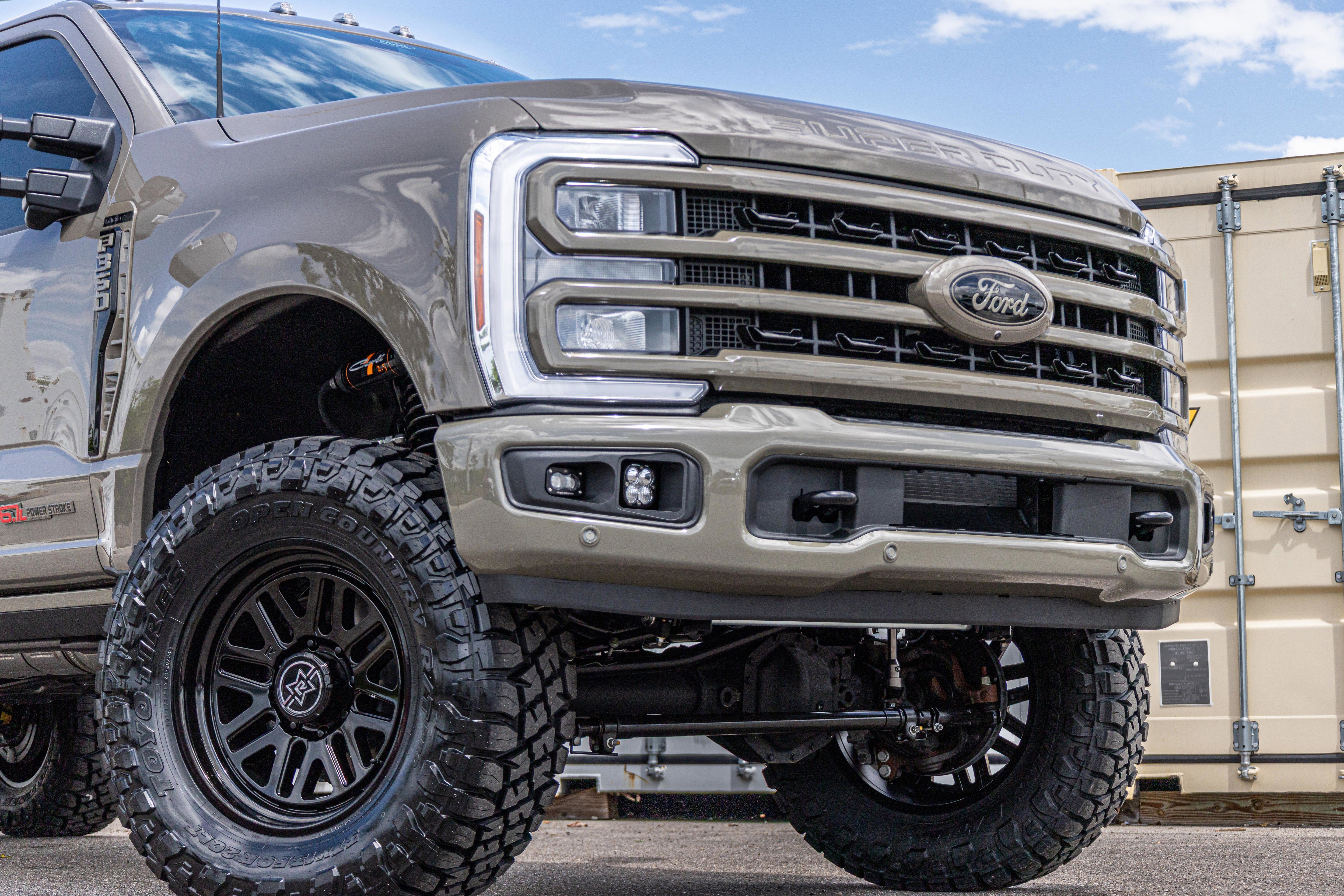 2026 Ford Super Duty F-350 SRW LARIAT