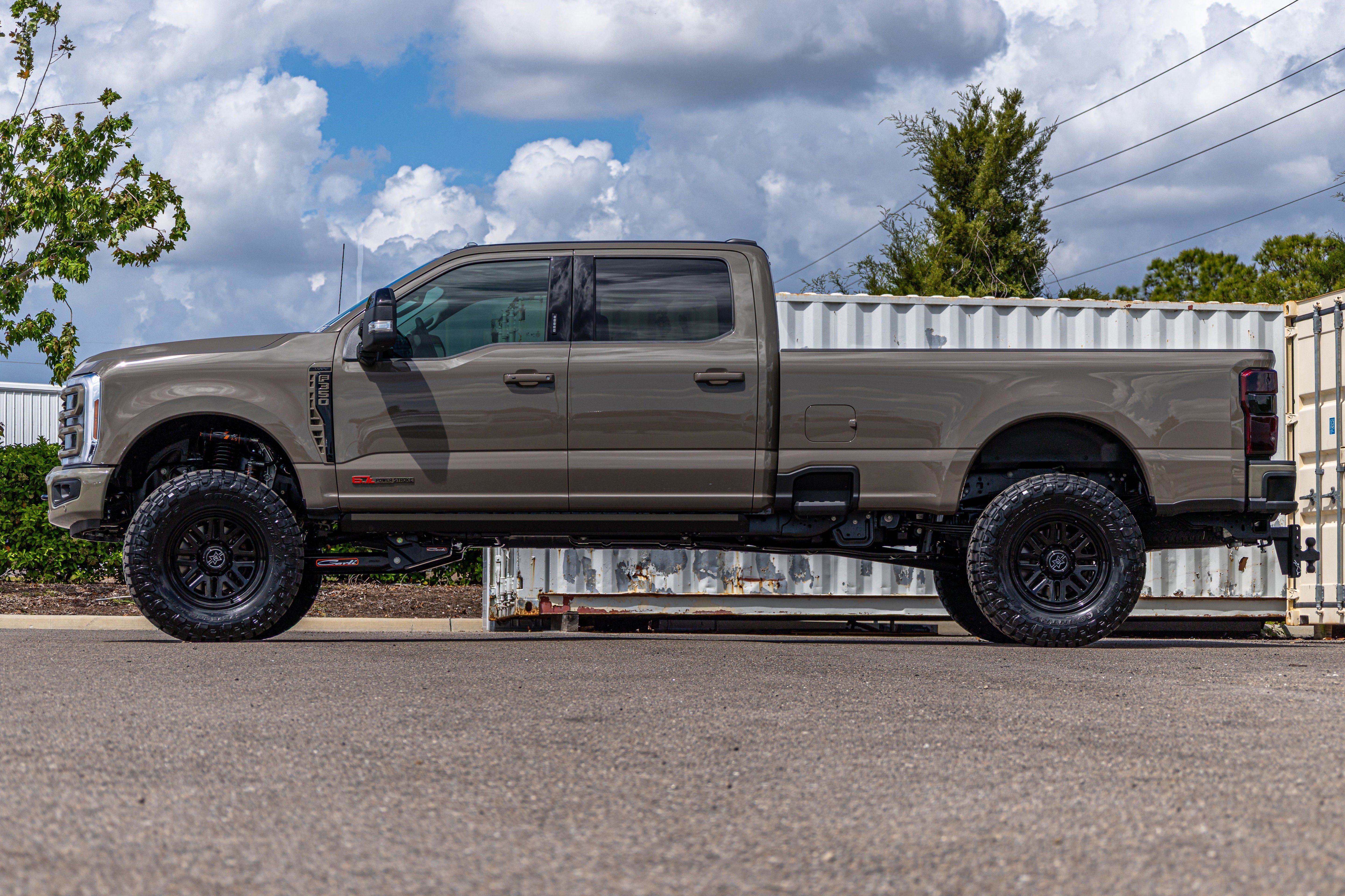 2026 Ford Super Duty F-350 SRW LARIAT