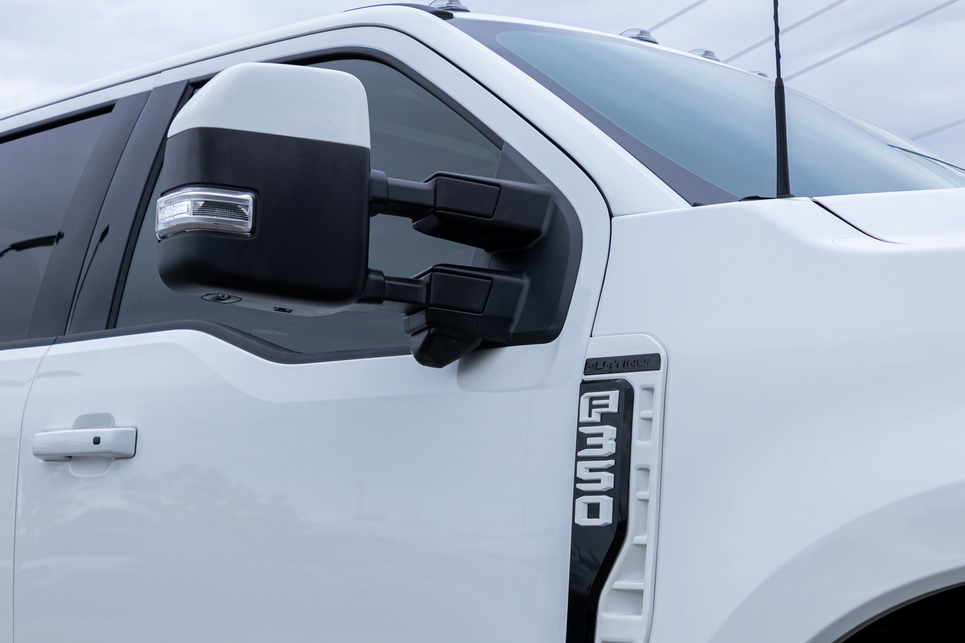 2026 Ford Super Duty F-350 SRW Platinum