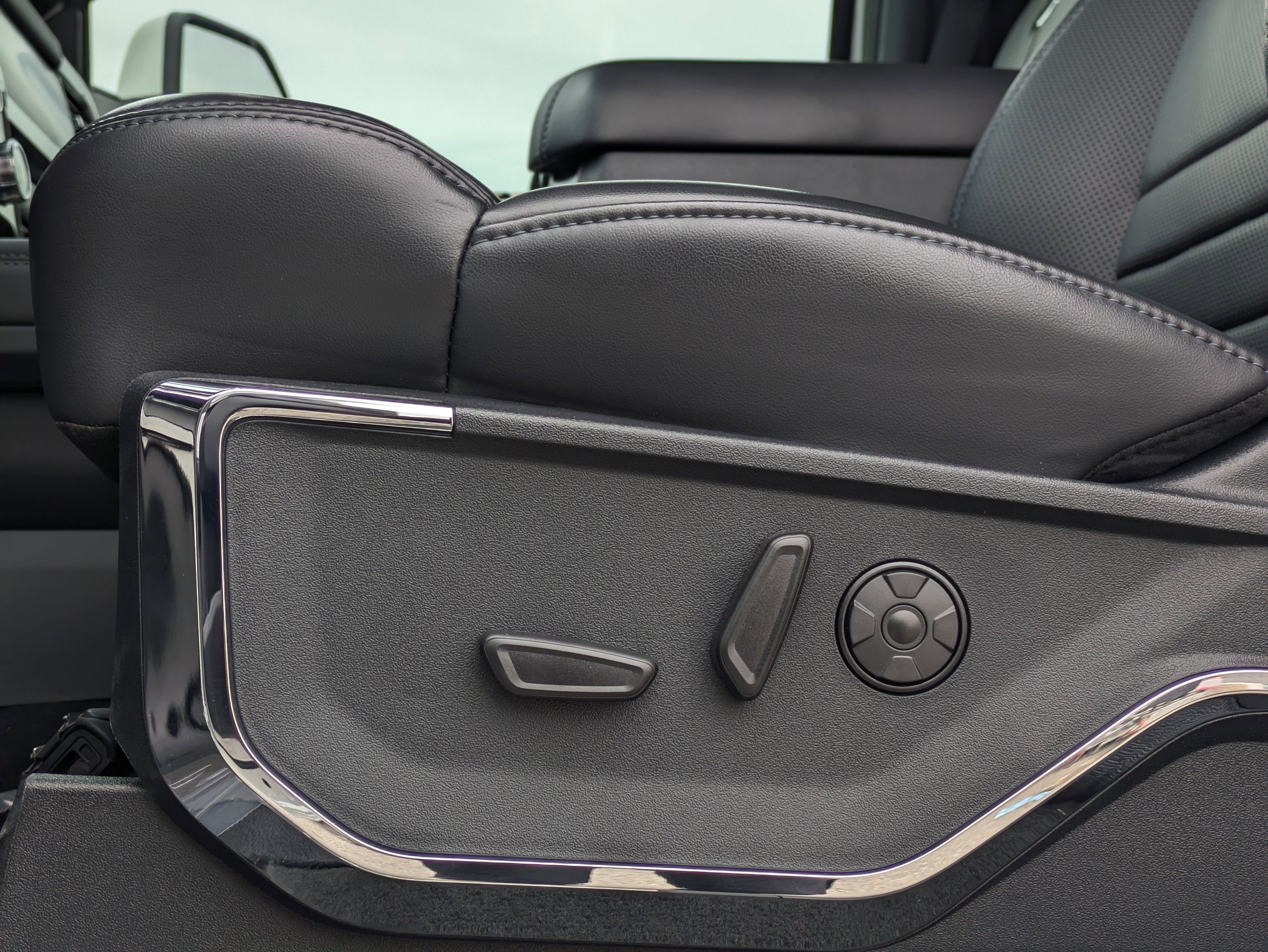 2026 Ford Super Duty F-350 SRW Platinum