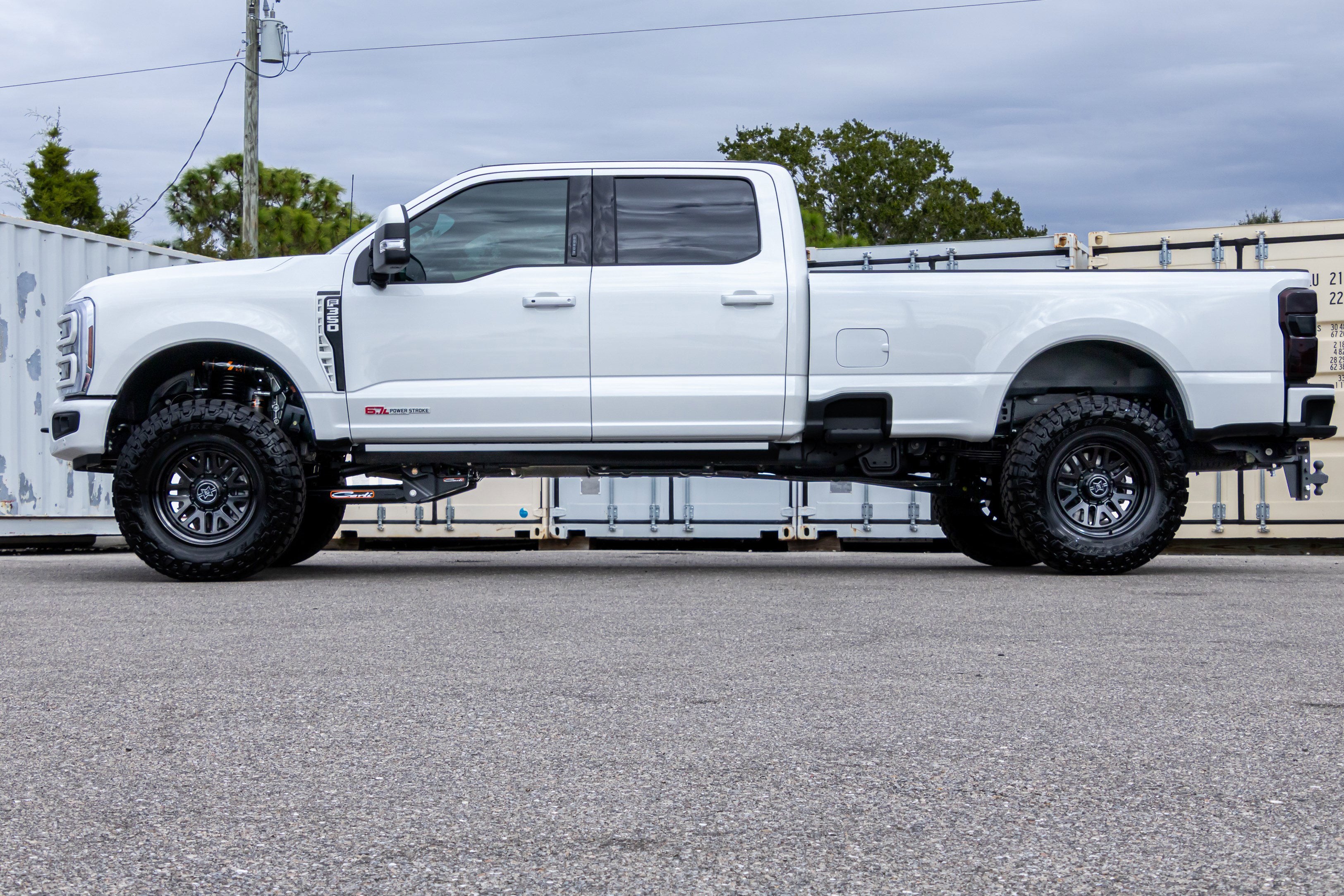 2026 Ford Super Duty F-350 SRW Platinum
