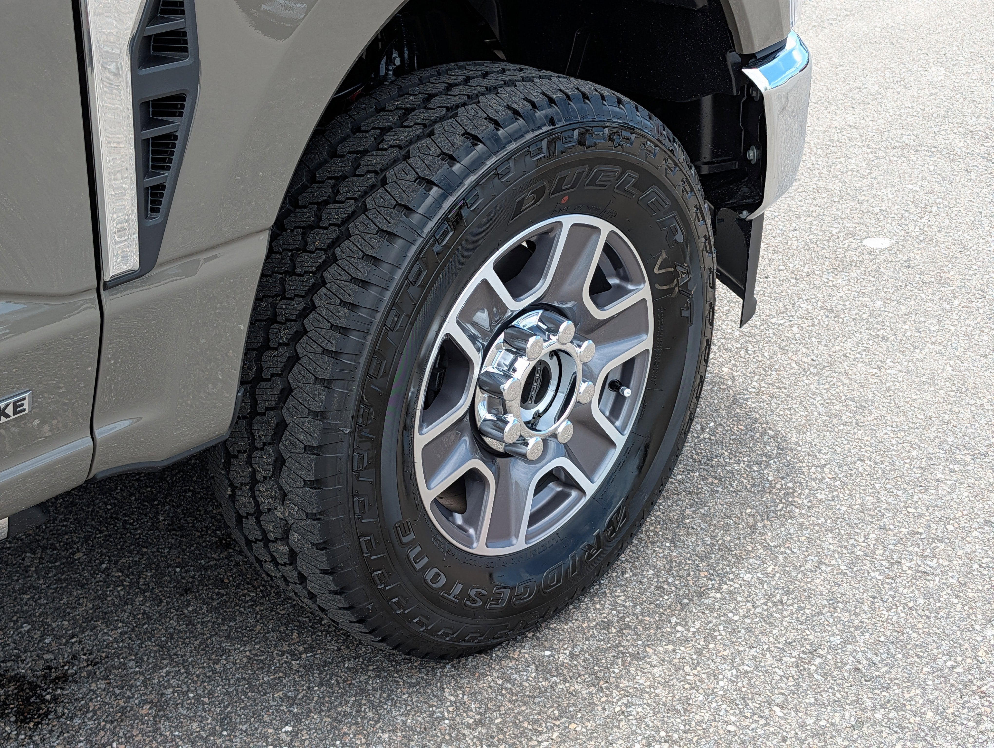 2026 Ford F-350SD Lariat