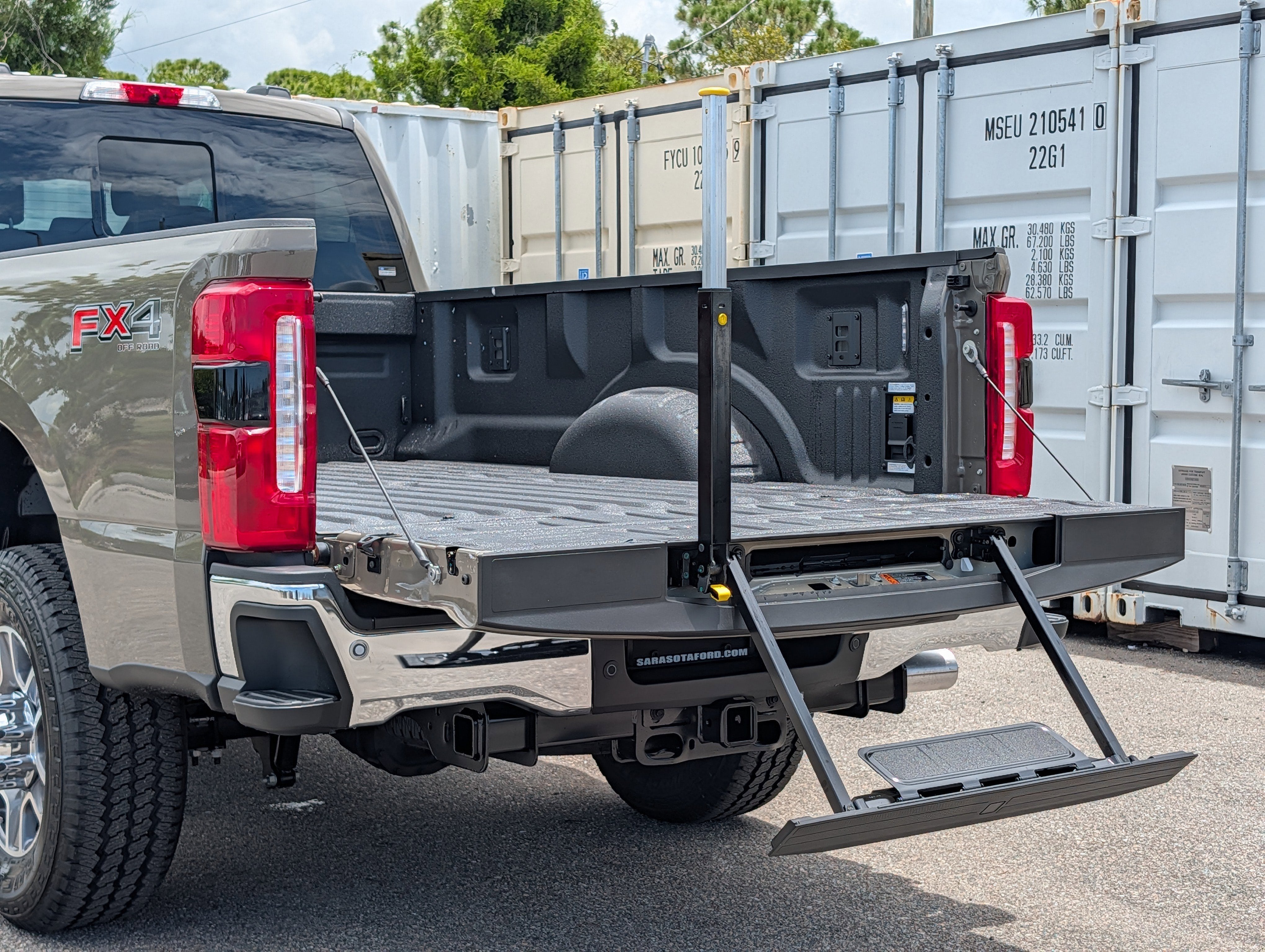 2026 Ford F-350SD Lariat
