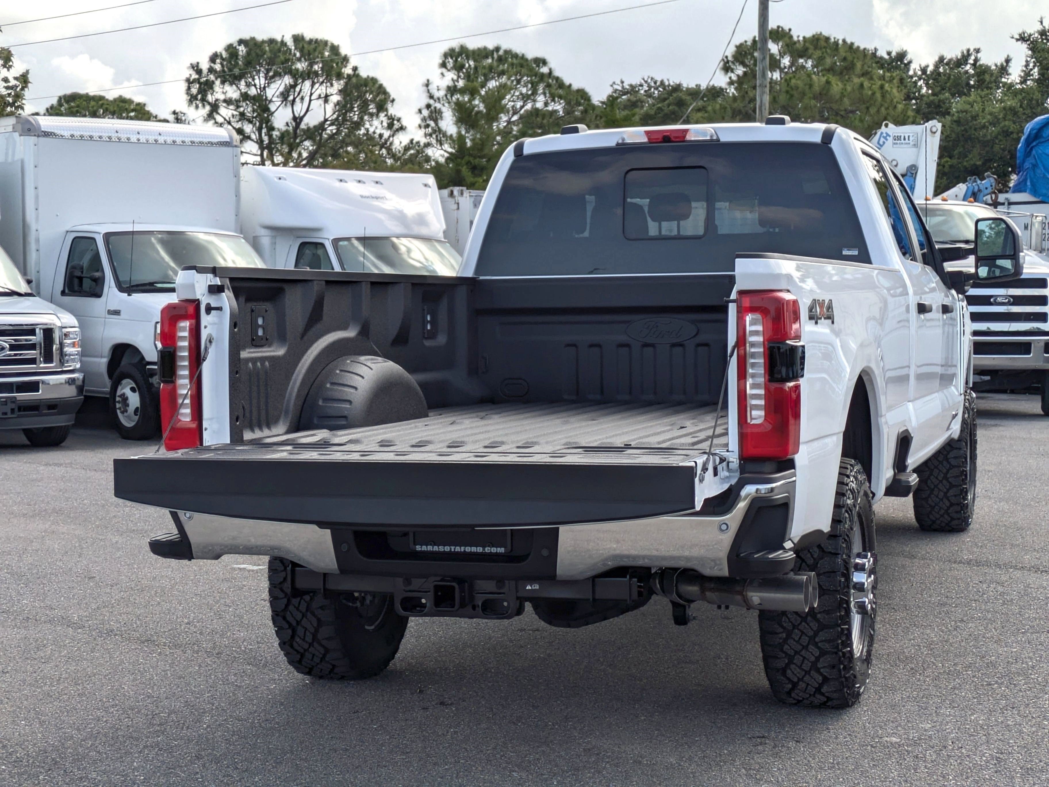 2025 Ford Super Duty F-350 SRW XL