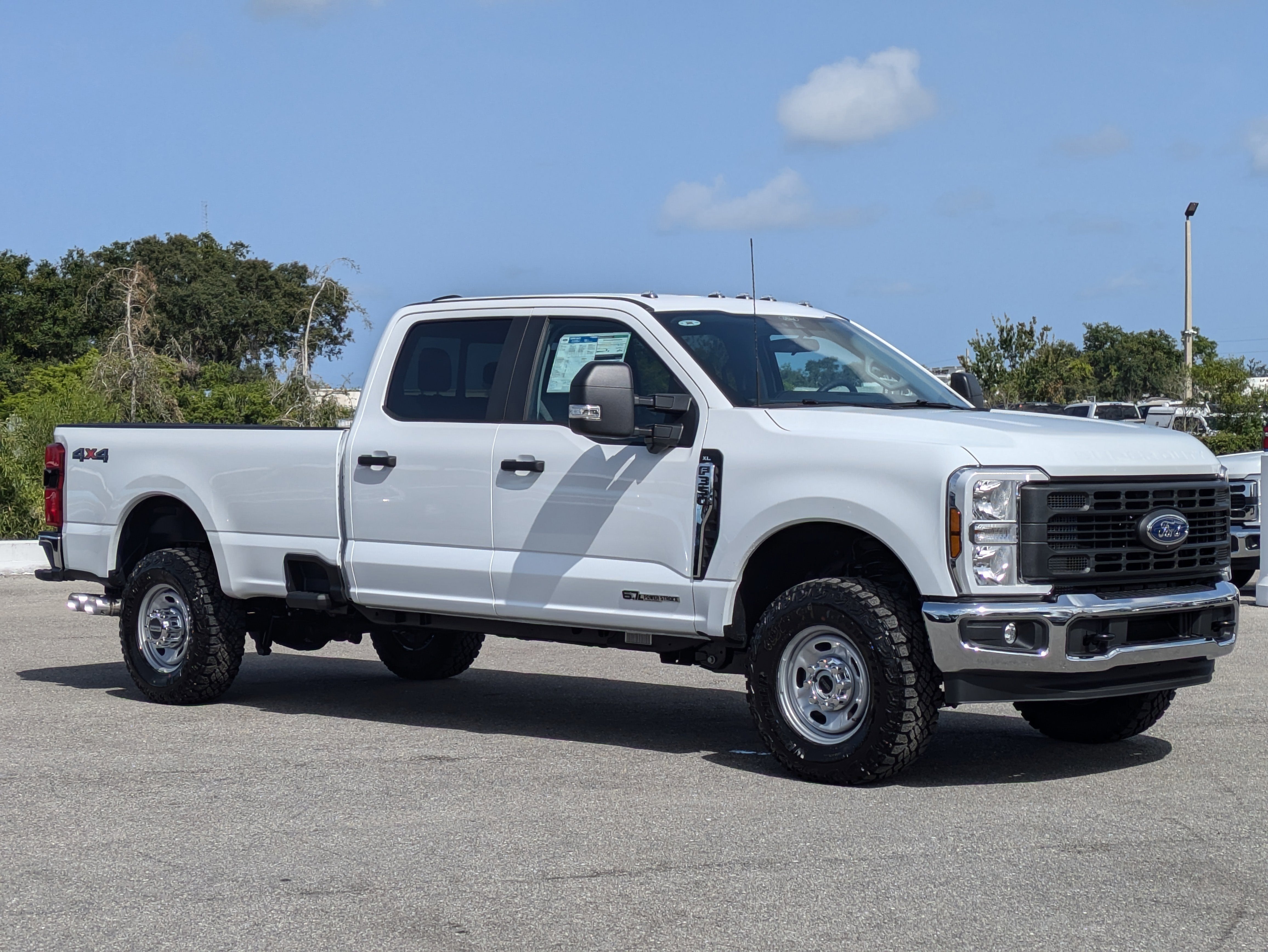 2025 Ford Super Duty F-350 SRW XL