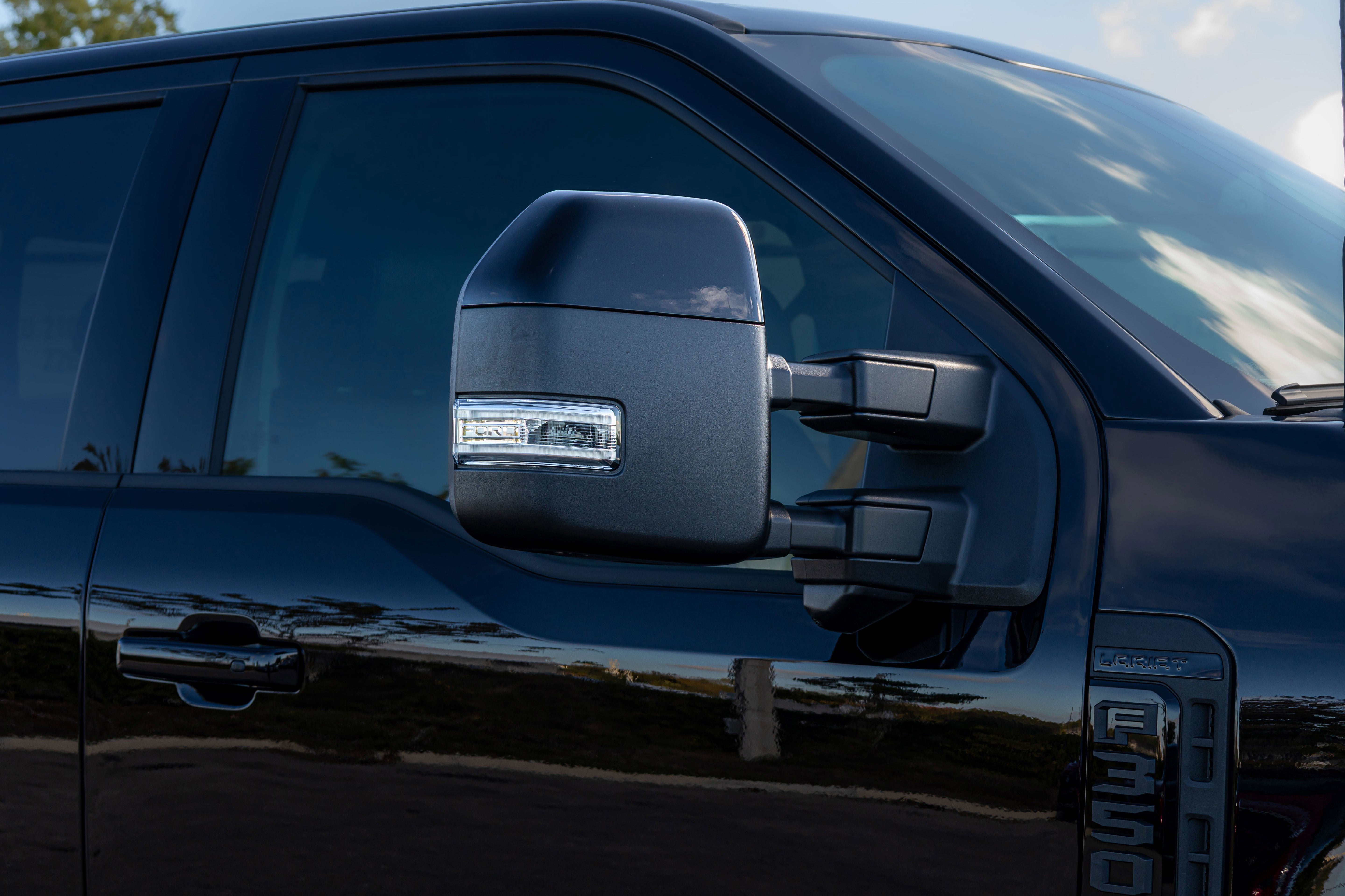 2025 Ford Super Duty F-350 SRW LARIAT