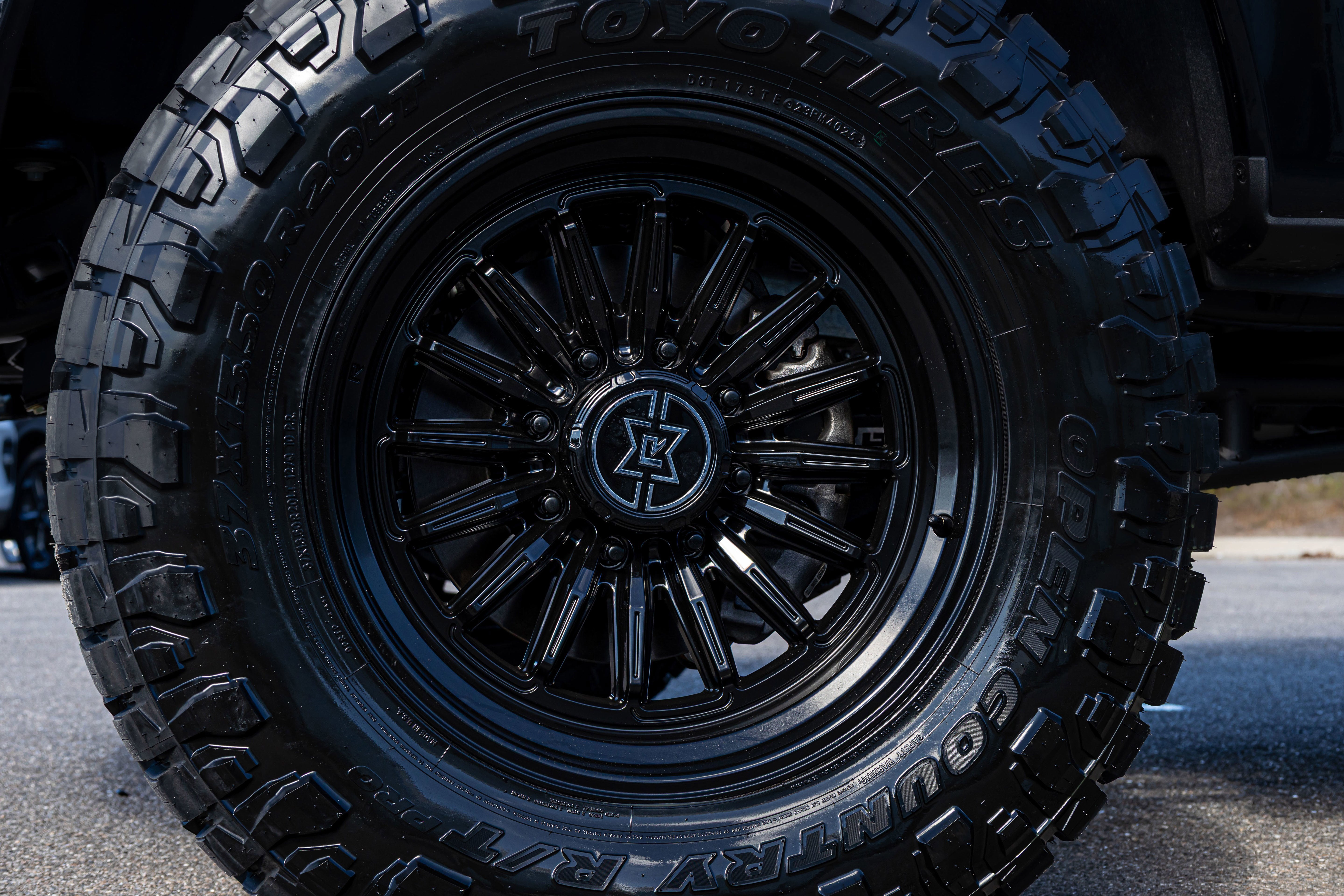 2025 Ford Super Duty F-350 SRW LARIAT