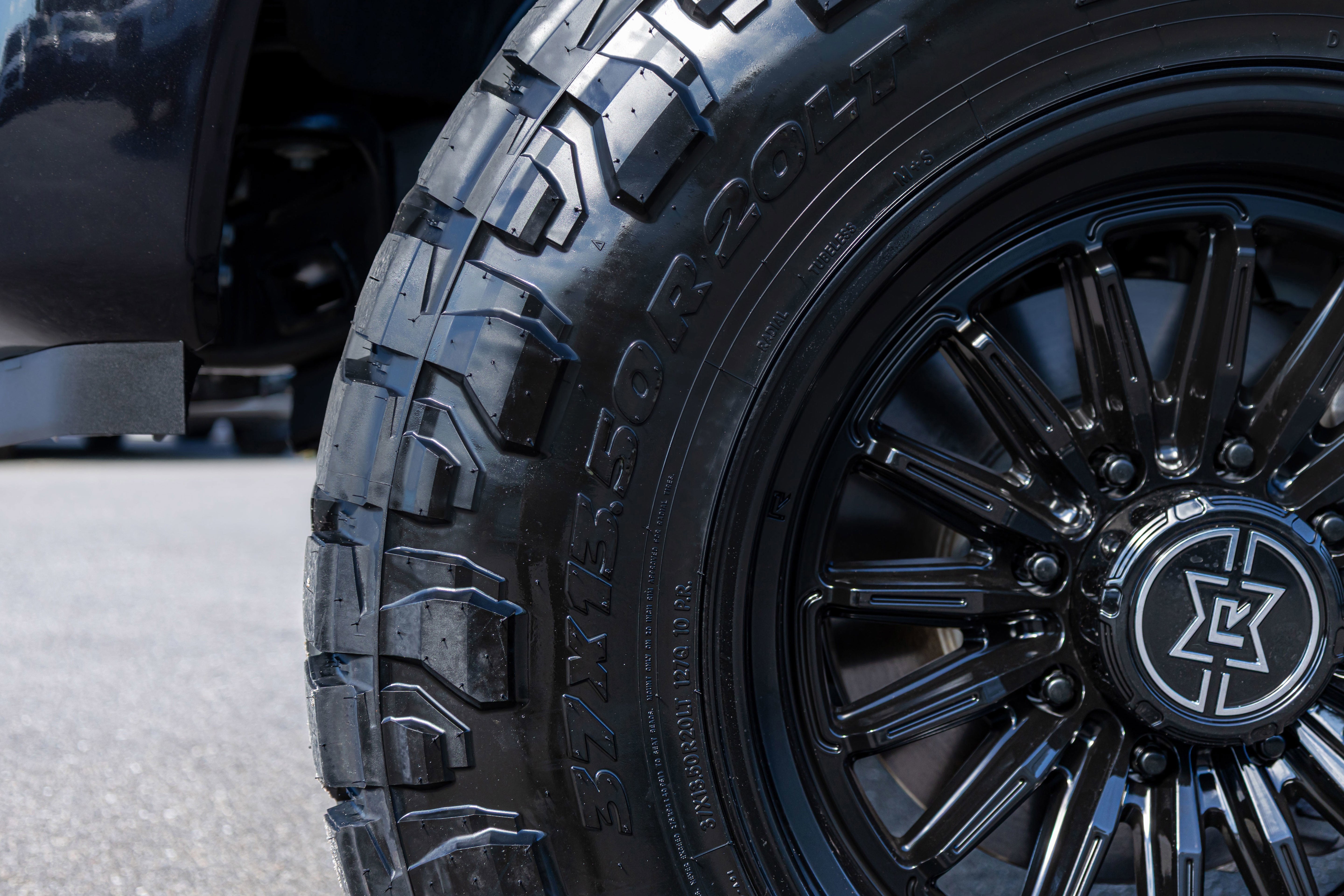 2025 Ford Super Duty F-350 SRW LARIAT