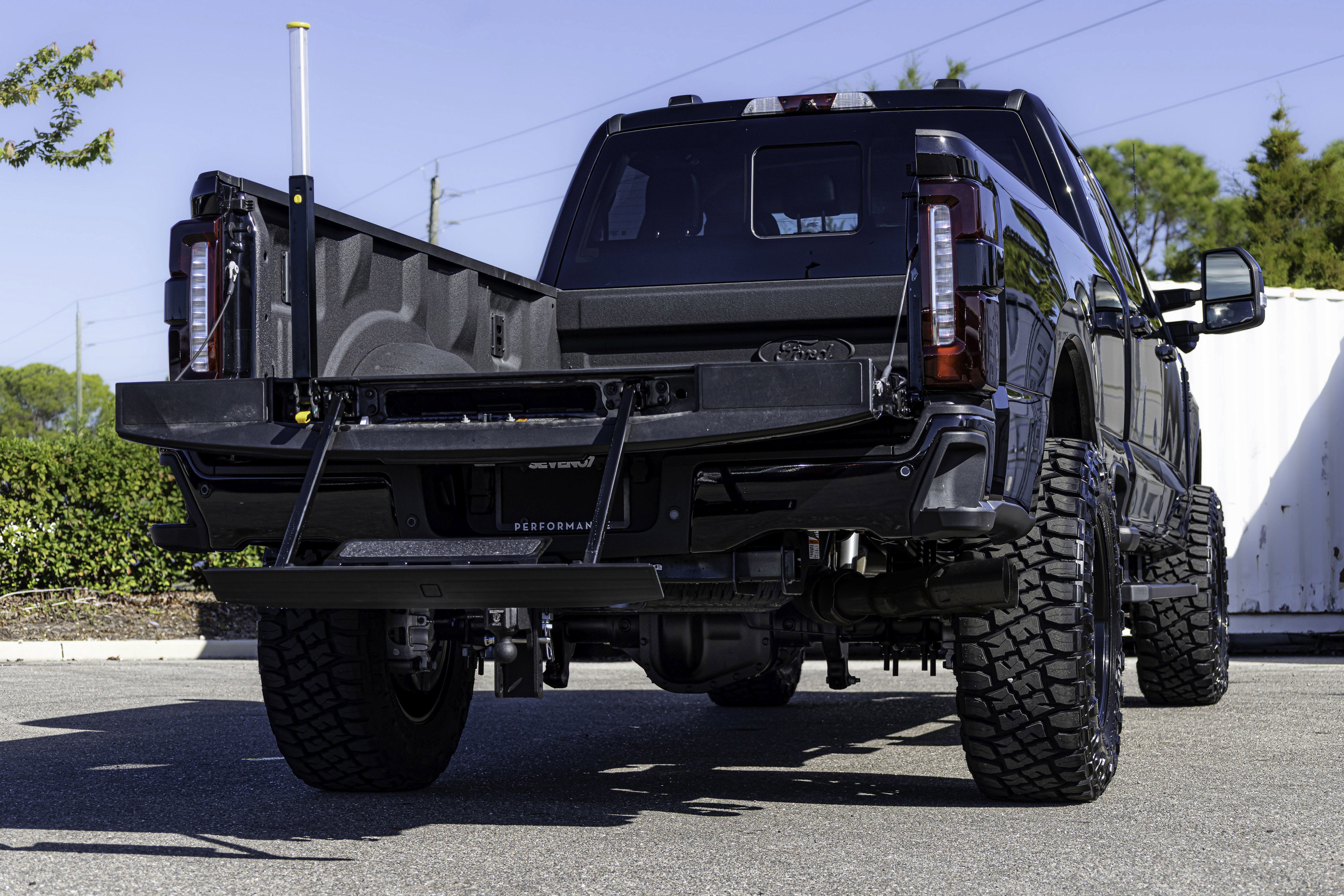 2025 Ford Super Duty F-350 SRW LARIAT