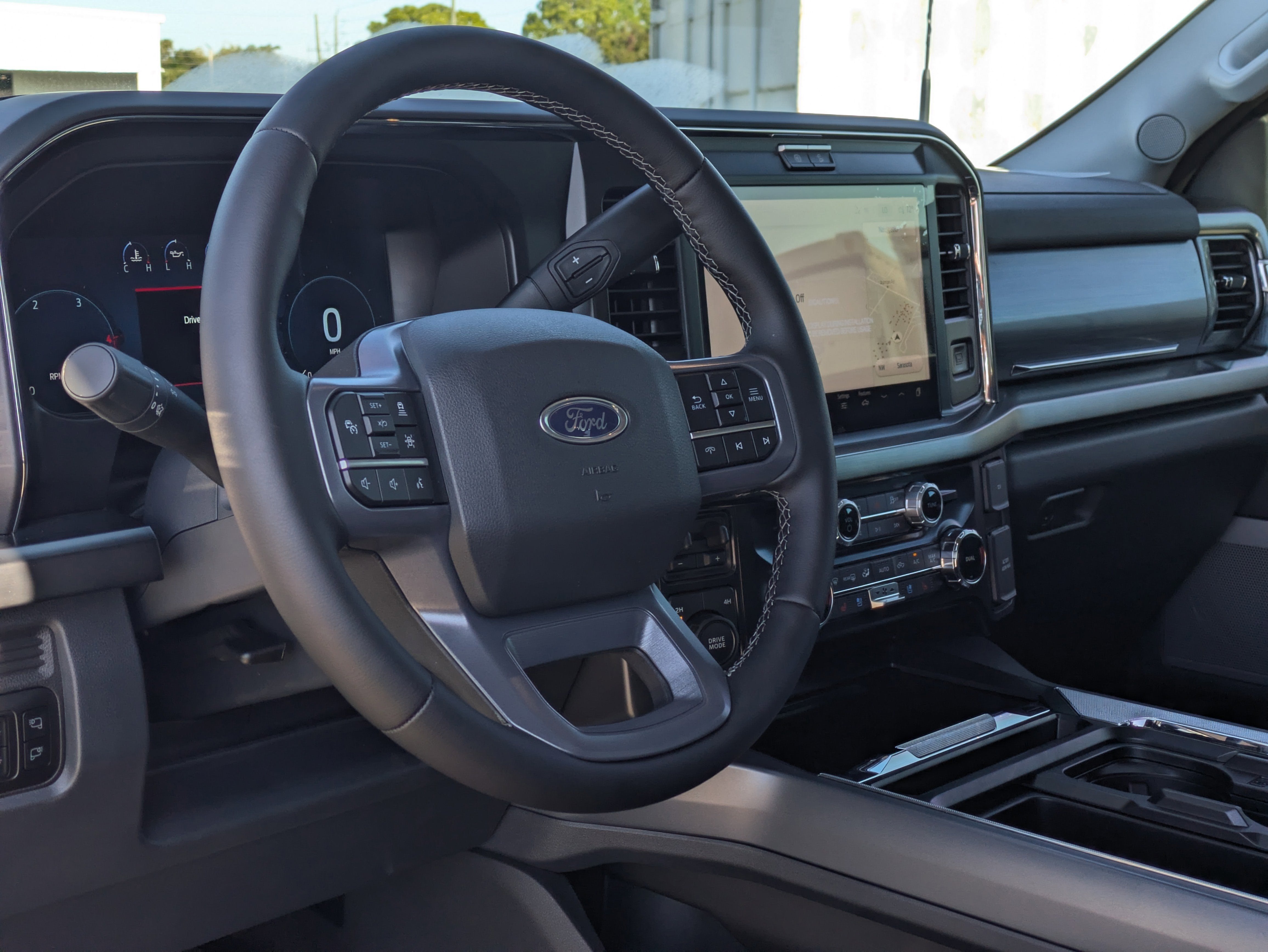 2025 Ford Super Duty F-350 SRW LARIAT