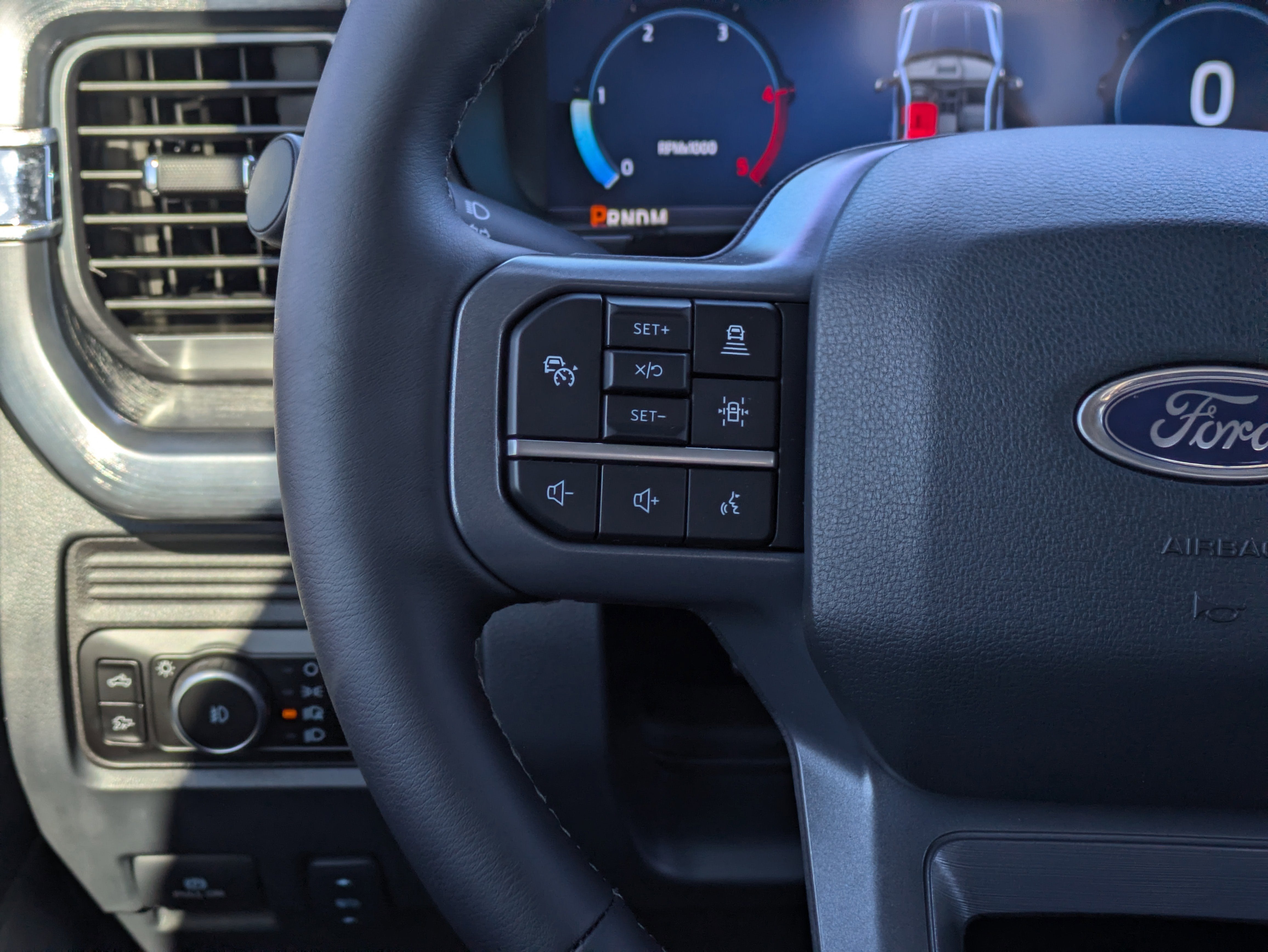 2025 Ford Super Duty F-350 SRW LARIAT