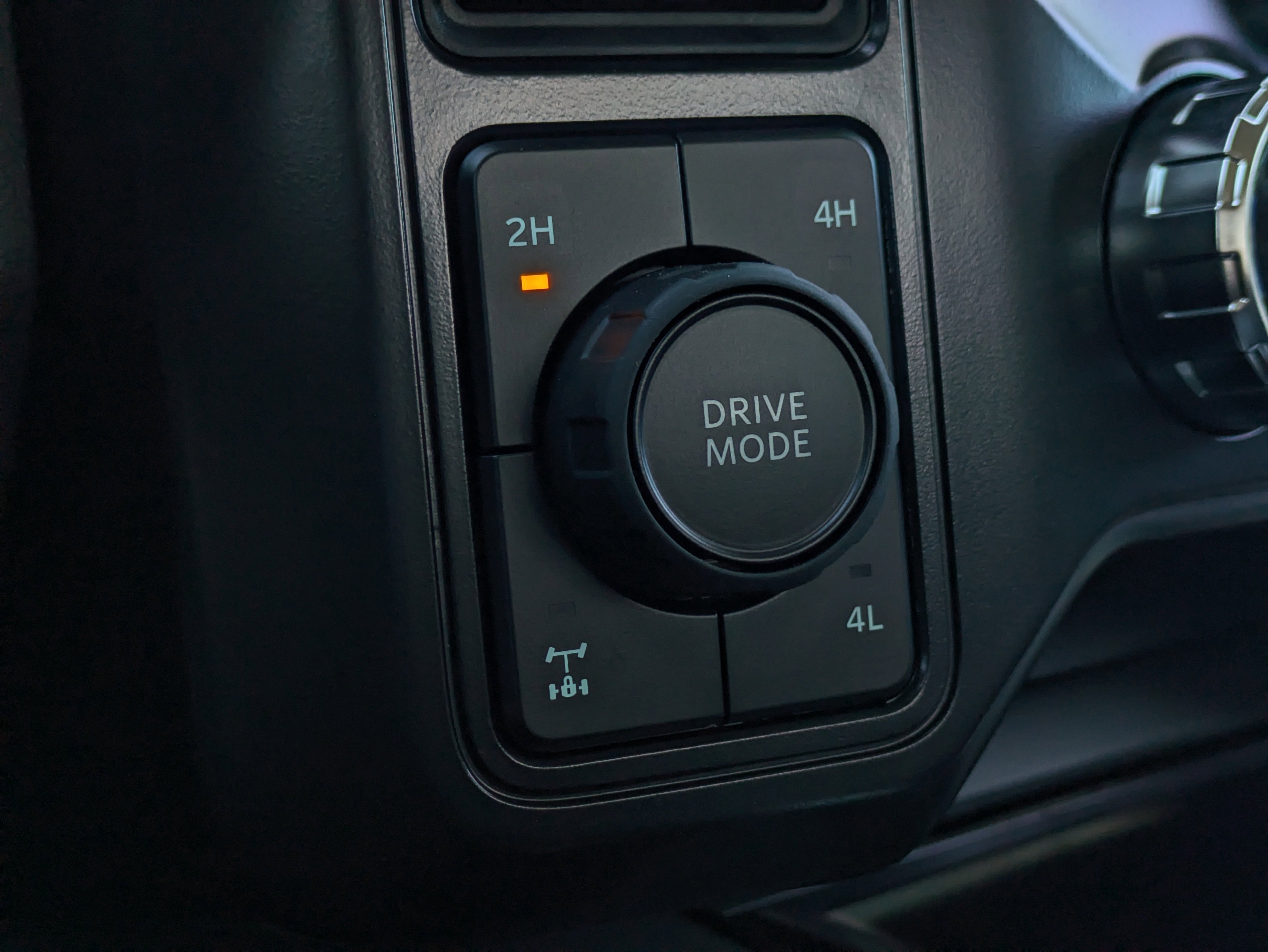 2025 Ford Super Duty F-350 SRW LARIAT