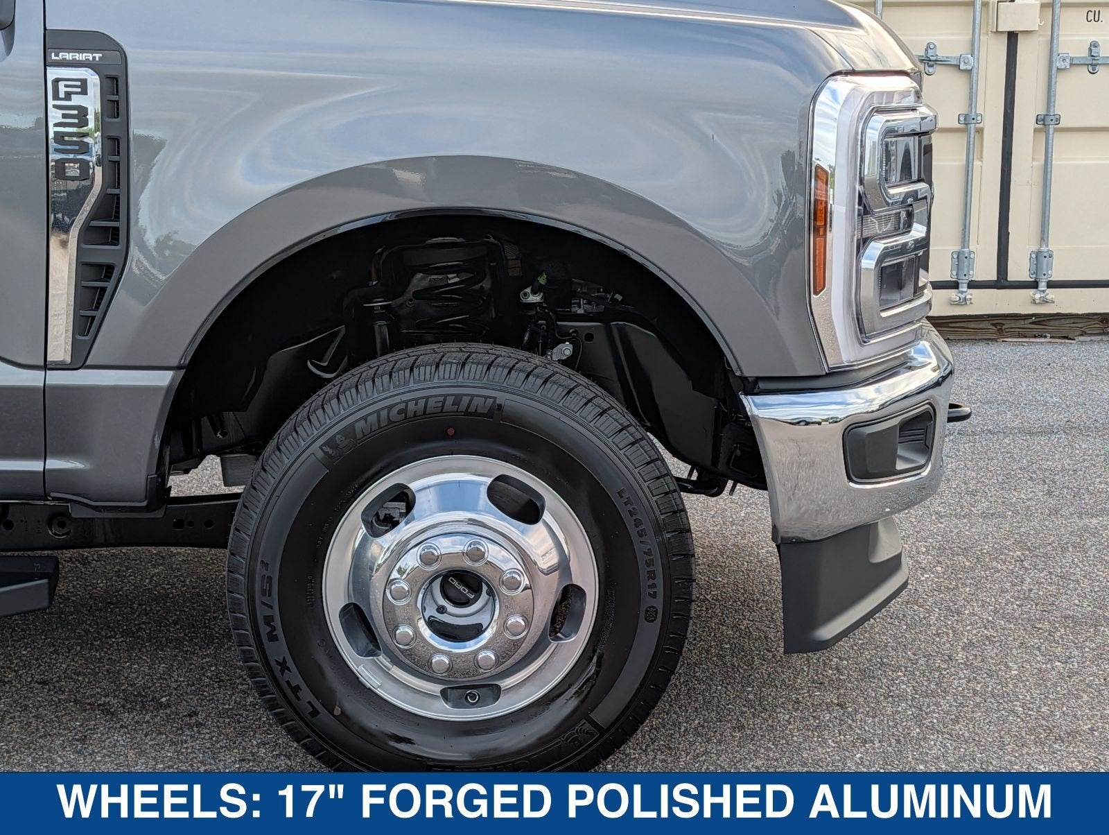 2027 Ford F-350SD Lariat