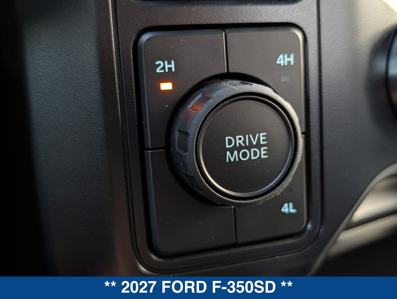 2027 Ford F-350SD Lariat