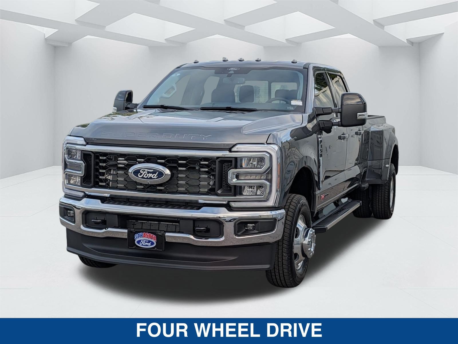 2027 Ford F-350SD Lariat
