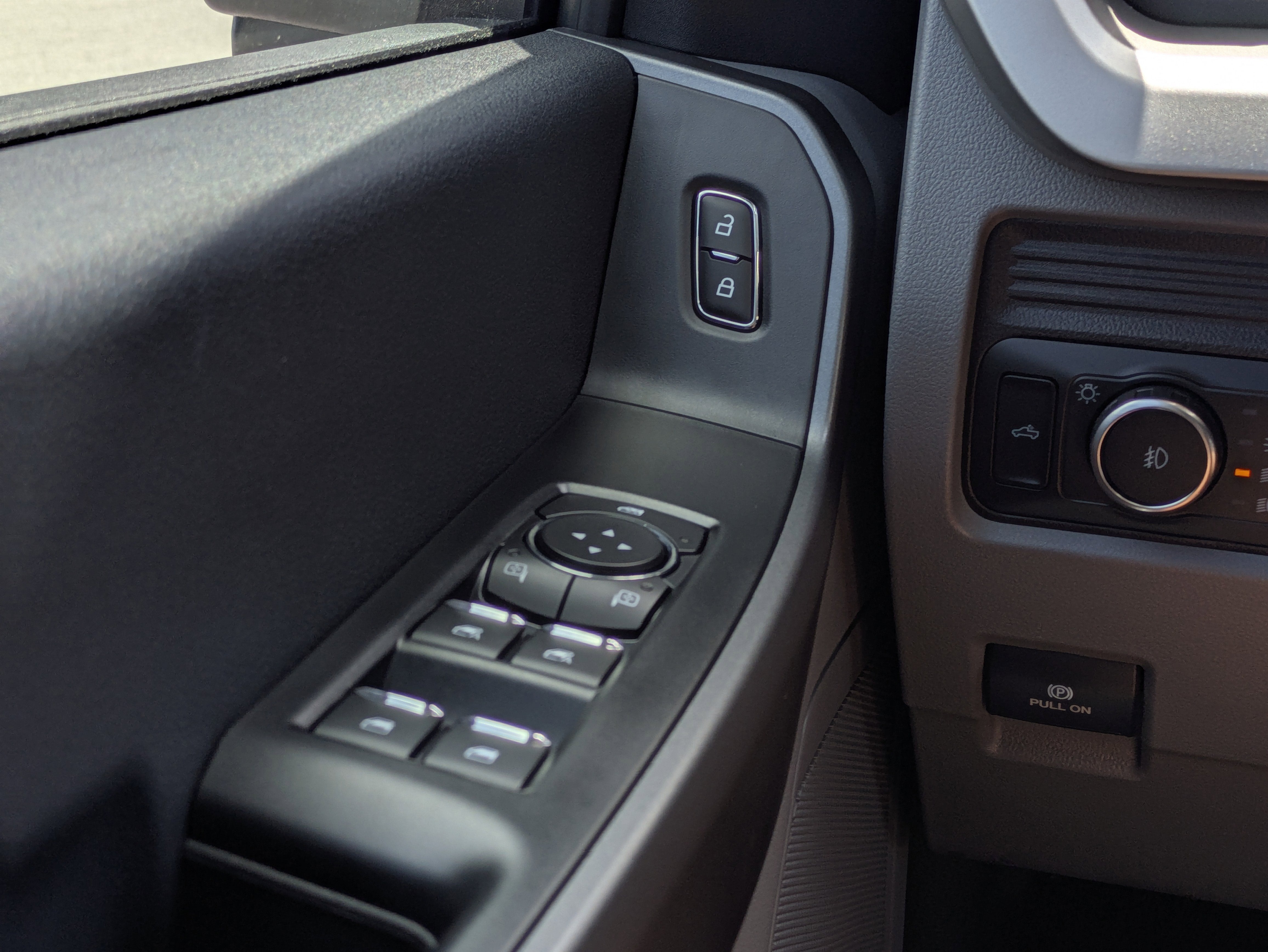 2025 Ford Super Duty F-350 SRW XL