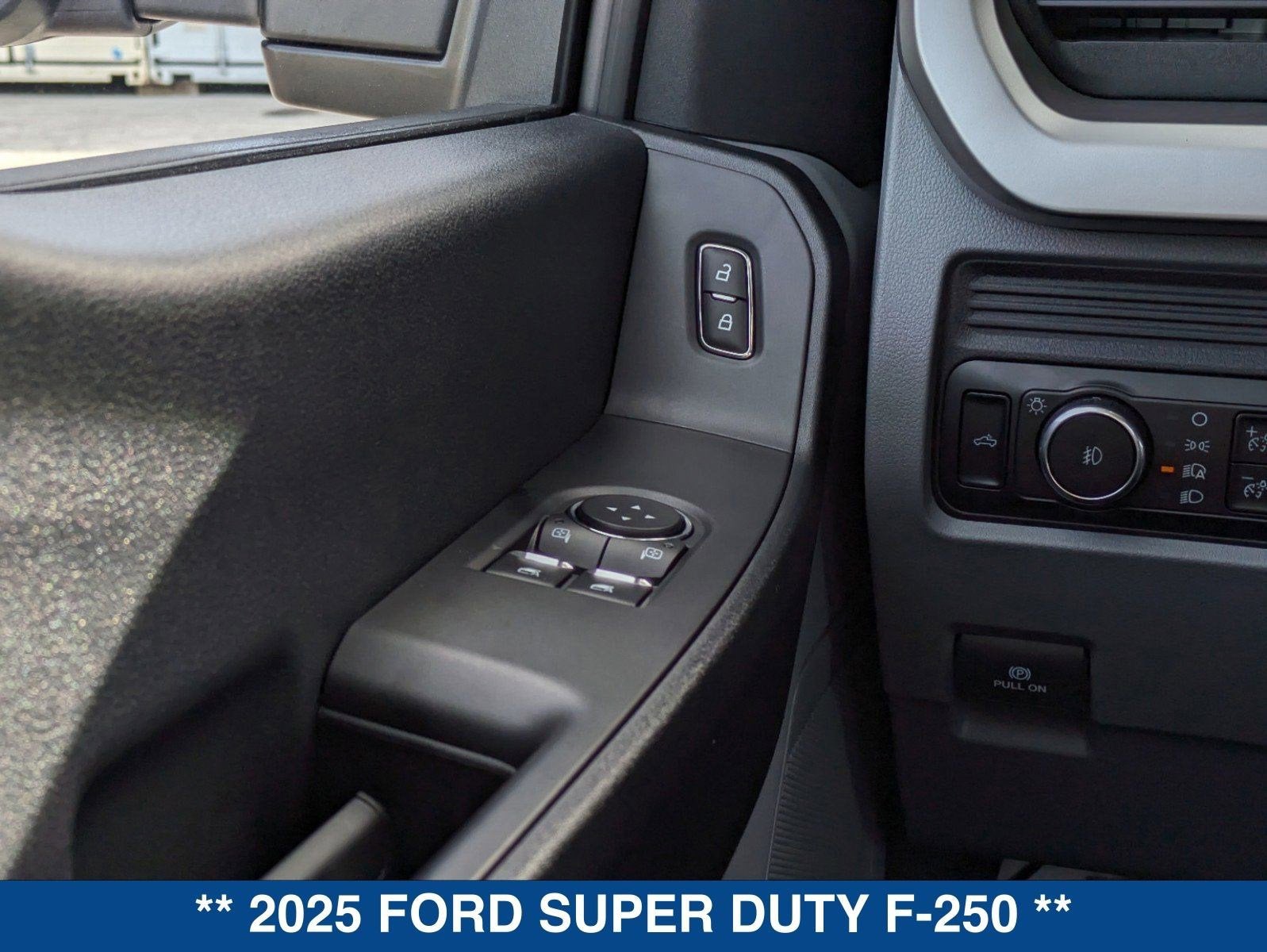 2025 Ford Super Duty F-250 SRW XL