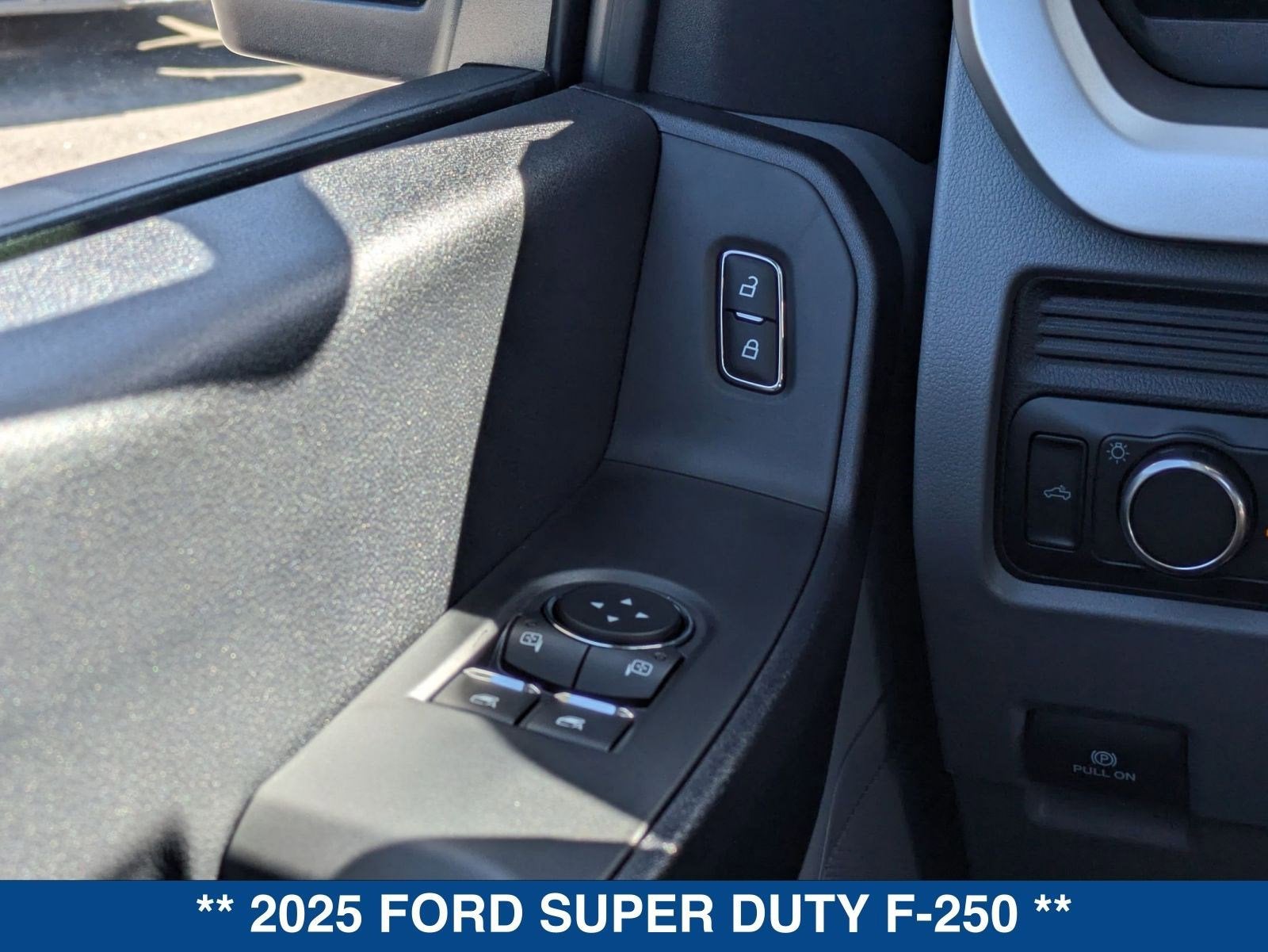 2025 Ford Super Duty F-250 SRW XL