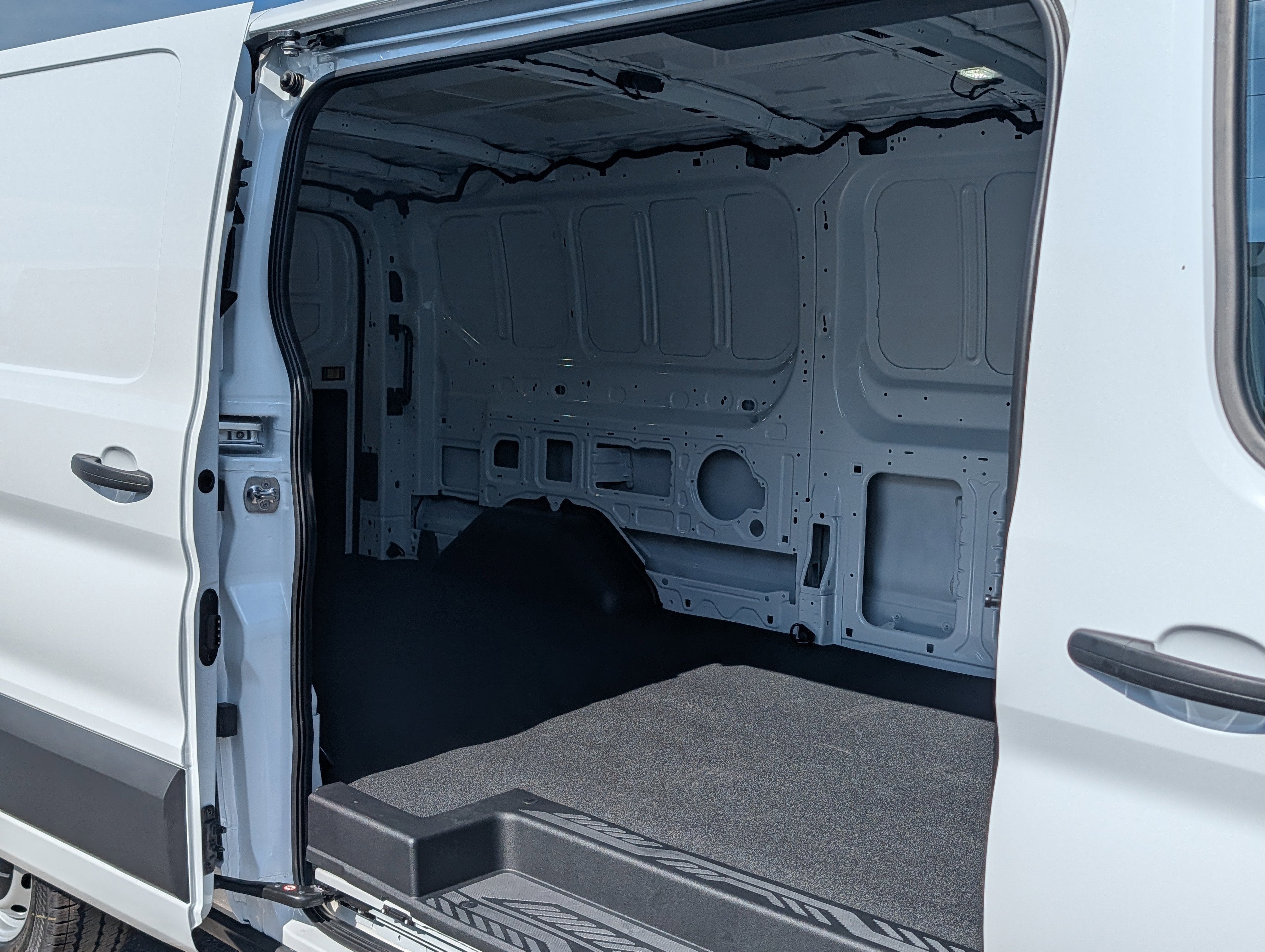 2026 Ford Transit Cargo Van Base
