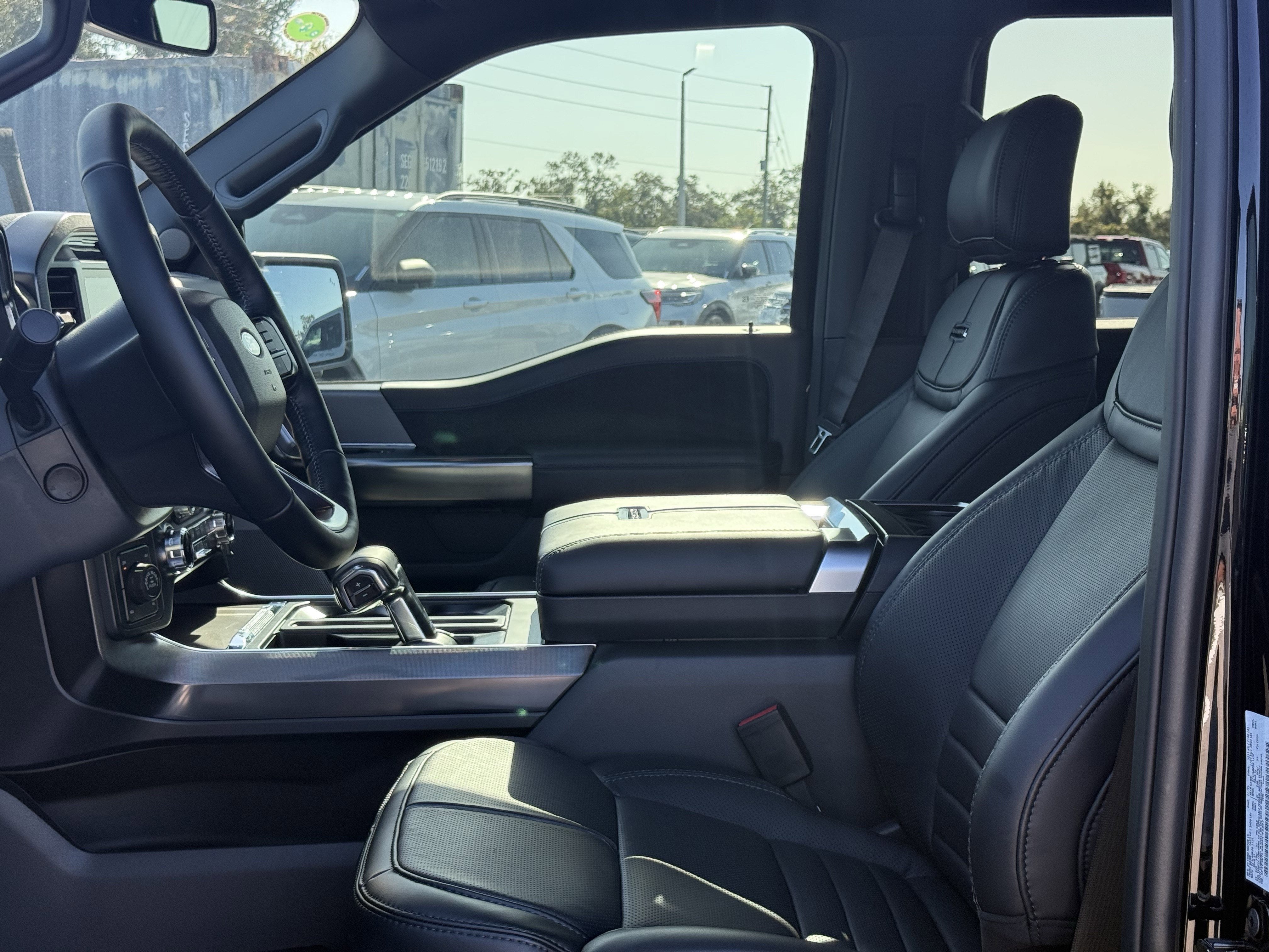 2025 Ford F-150 Platinum