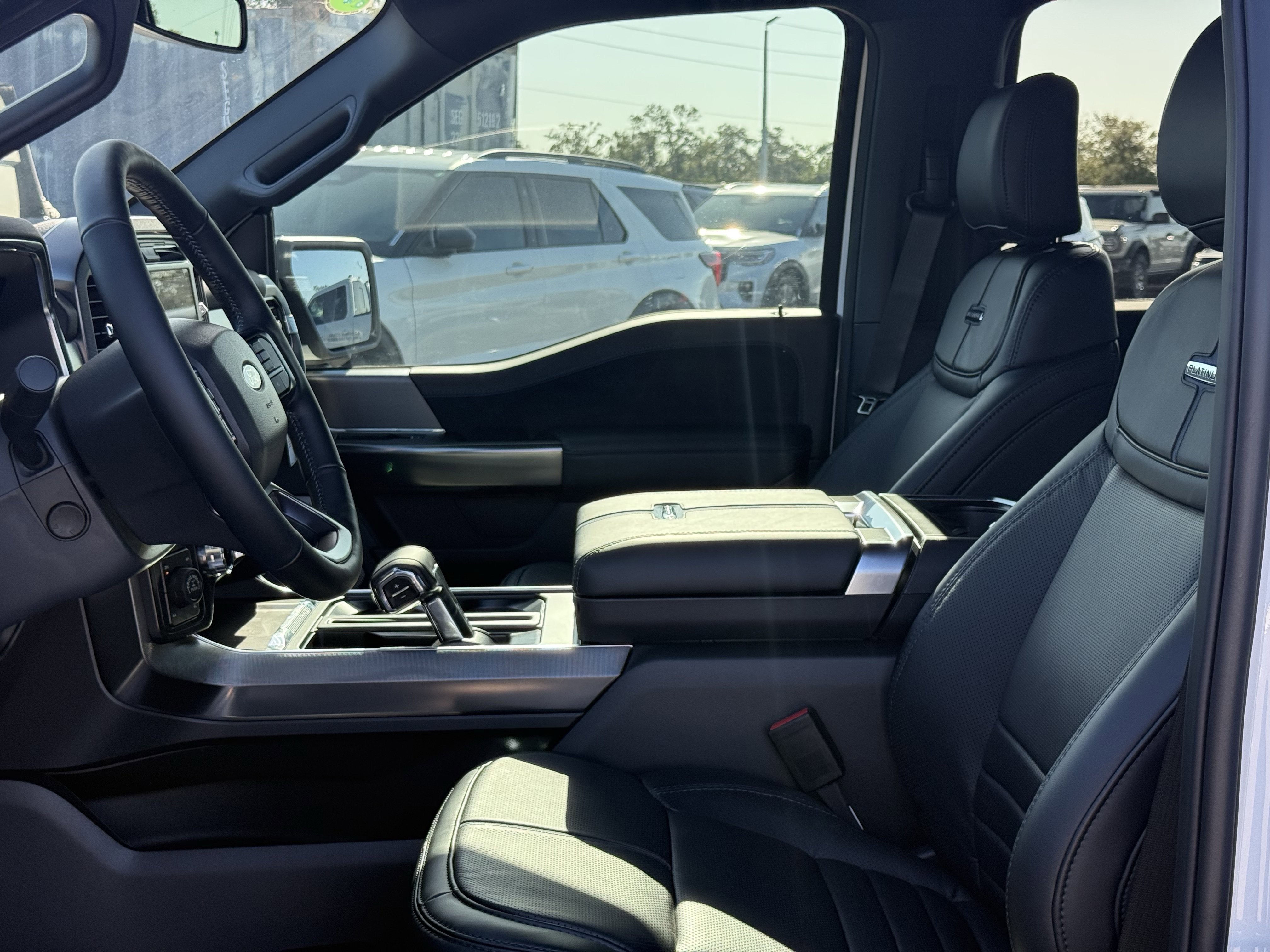 2025 Ford F-150 Platinum