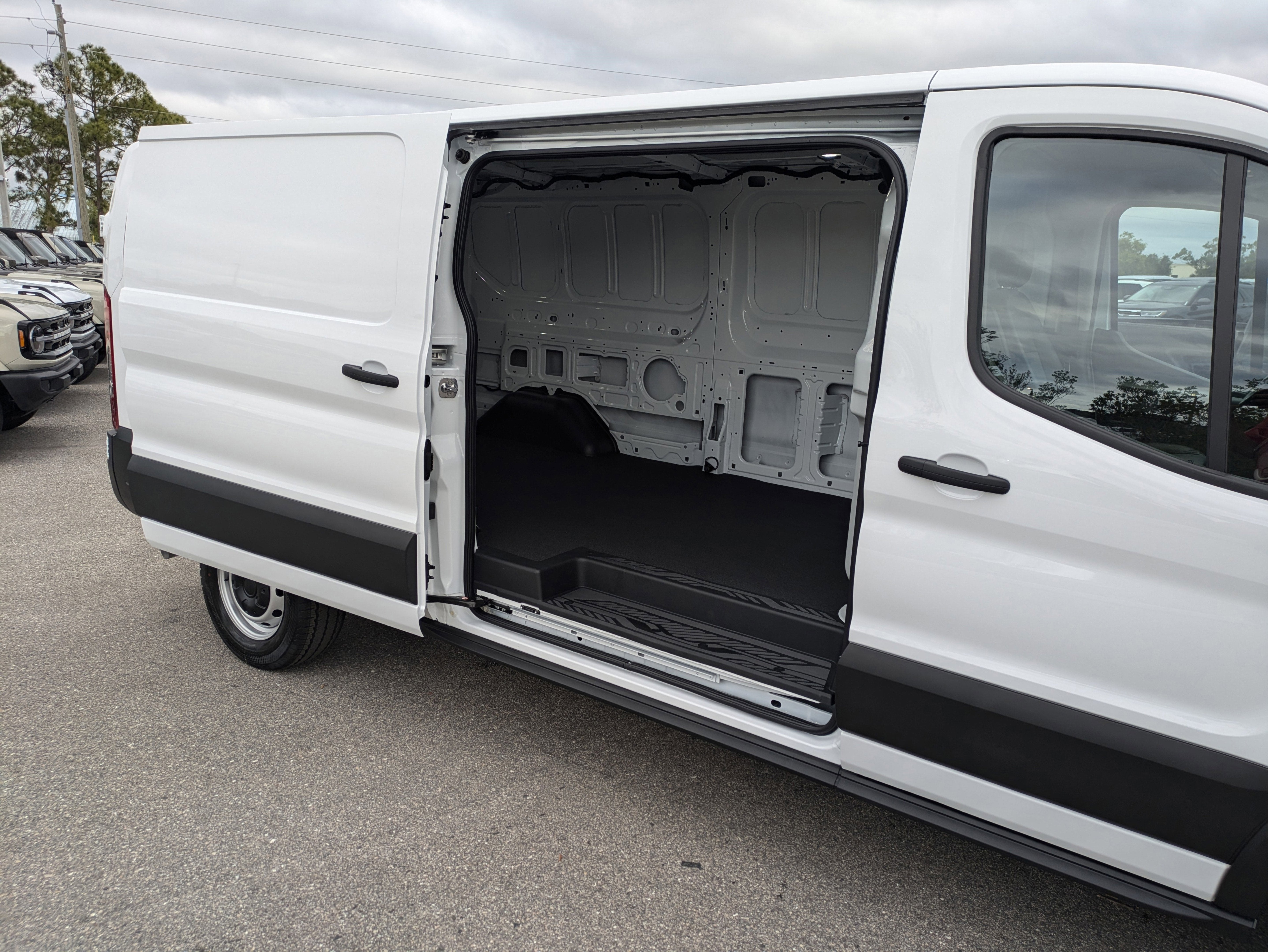 2025 Ford Transit Cargo Van Cargo Van