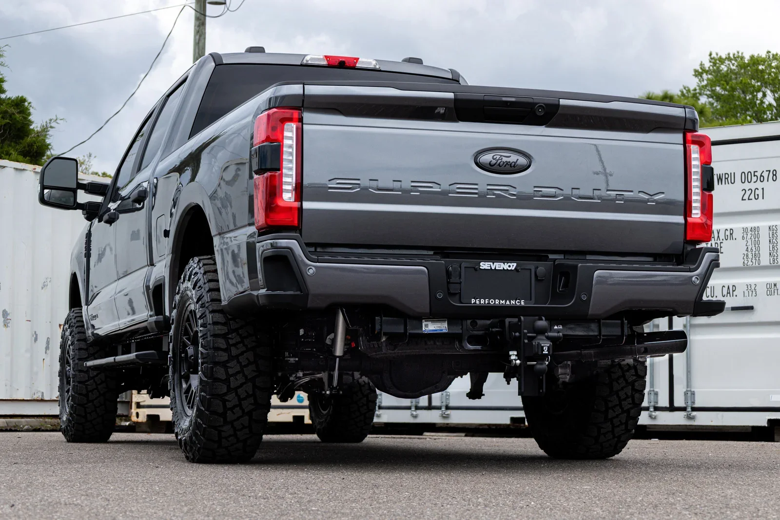 Ford F-250 Super Duty Platinum towing technology package