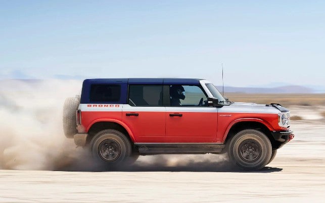 2026 Ford Bronco Badlands with Wildtrak Package Sasquatch off-road hardware